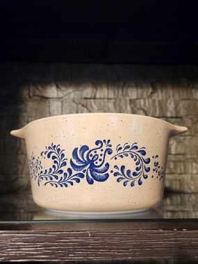 Pyrex Homestead #473 - 1 Quart Casserole No Lid